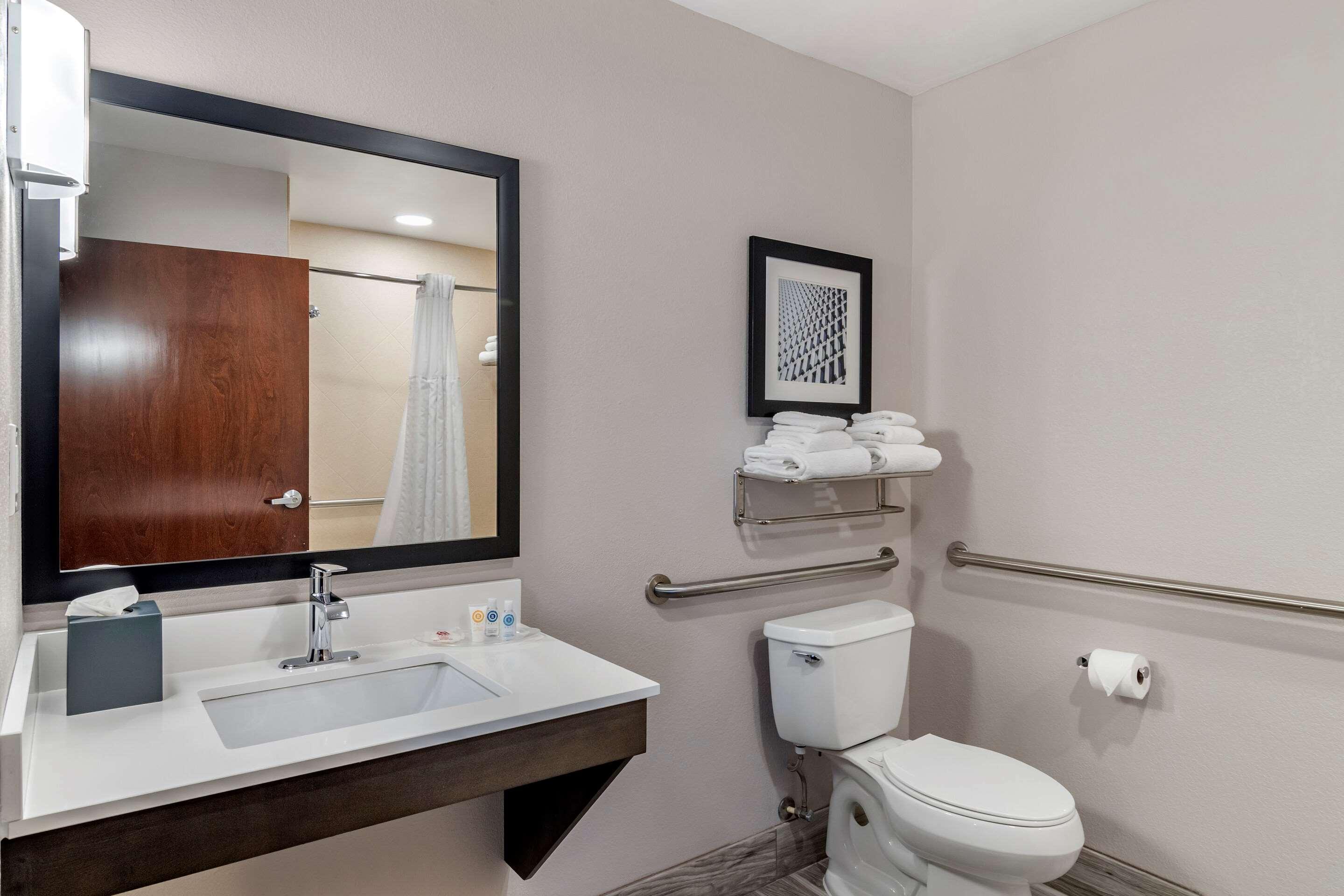 Comfort Suites Mcdonough Atlanta South Экстерьер фото