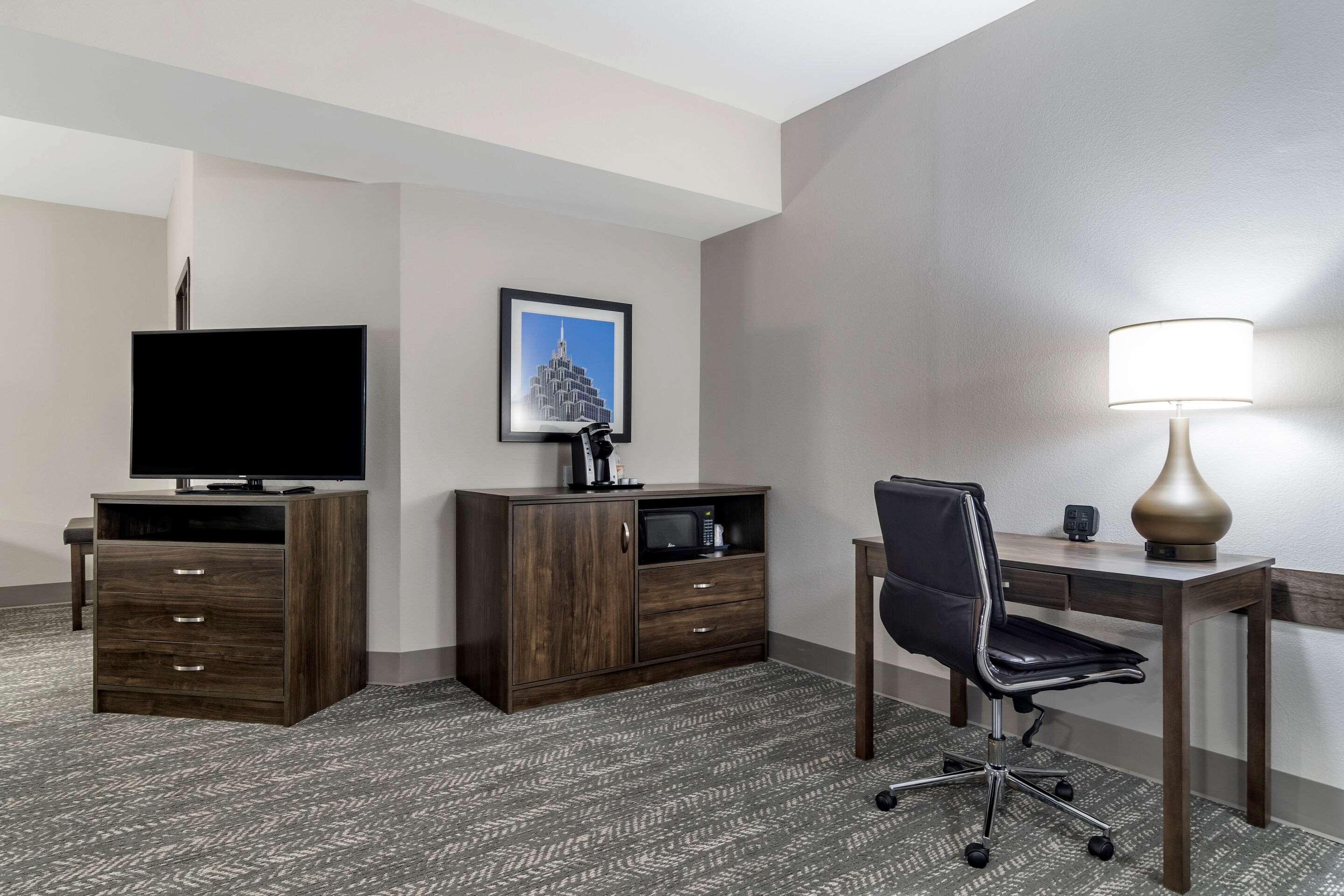 Comfort Suites Mcdonough Atlanta South Экстерьер фото