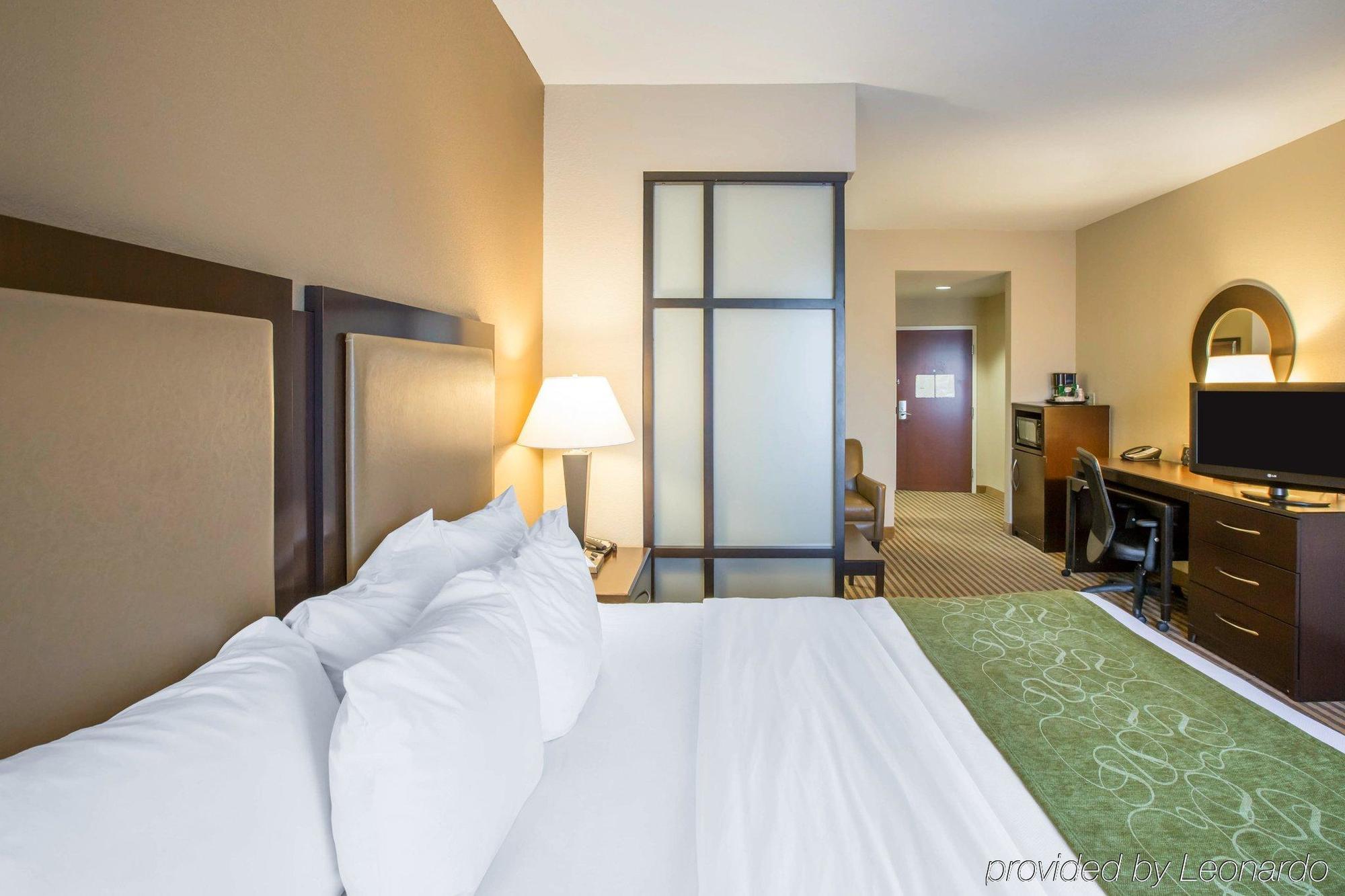 Comfort Suites Mcdonough Atlanta South Экстерьер фото