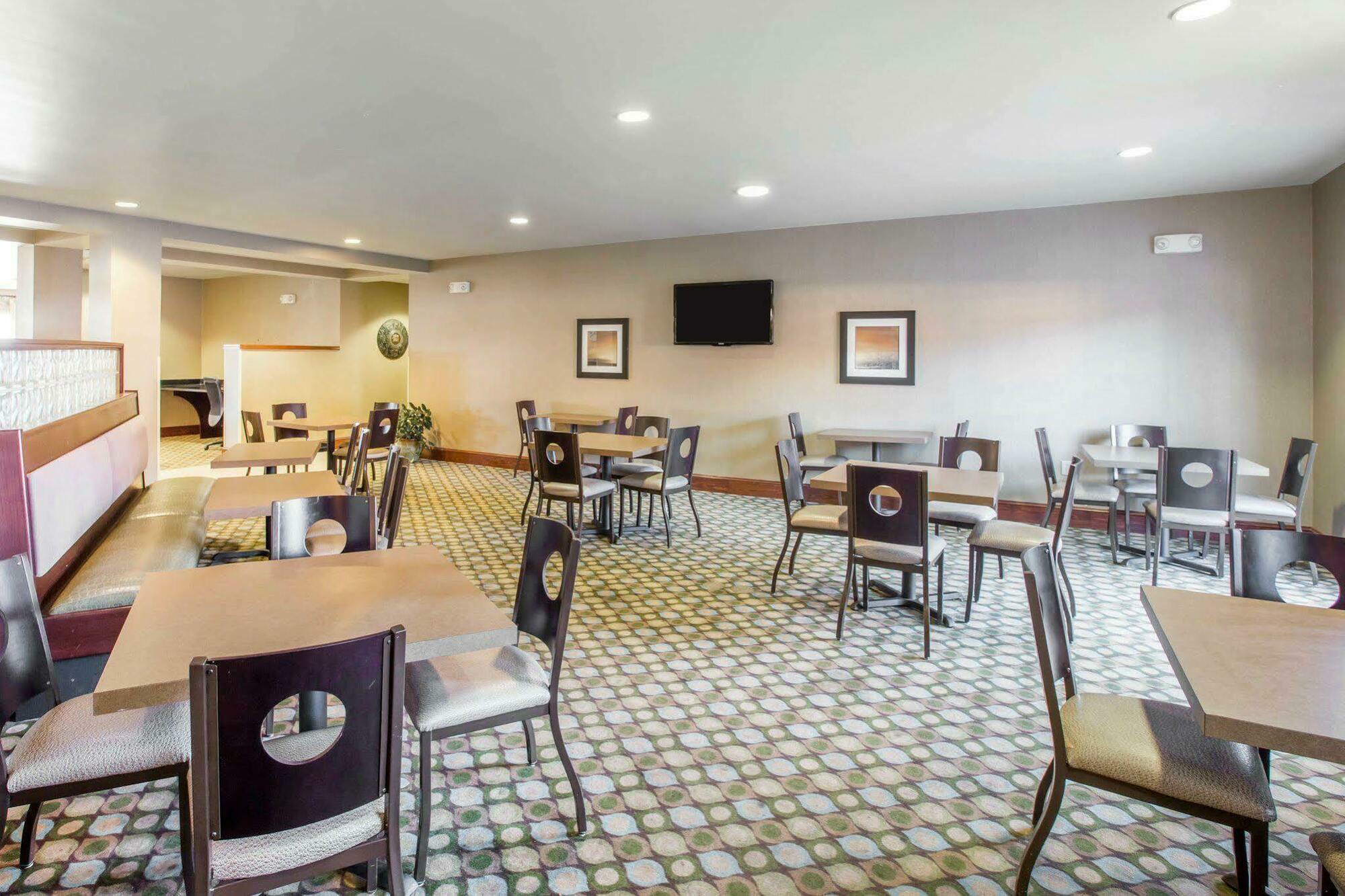 Comfort Suites Mcdonough Atlanta South Экстерьер фото